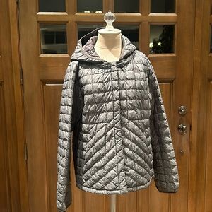 North face gray lightweight puffer size xl